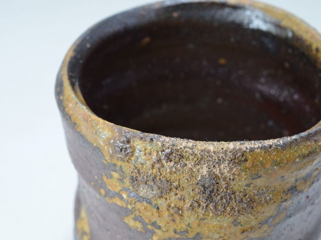 21040]筒湯呑（多久守）｜備前焼わかくさ